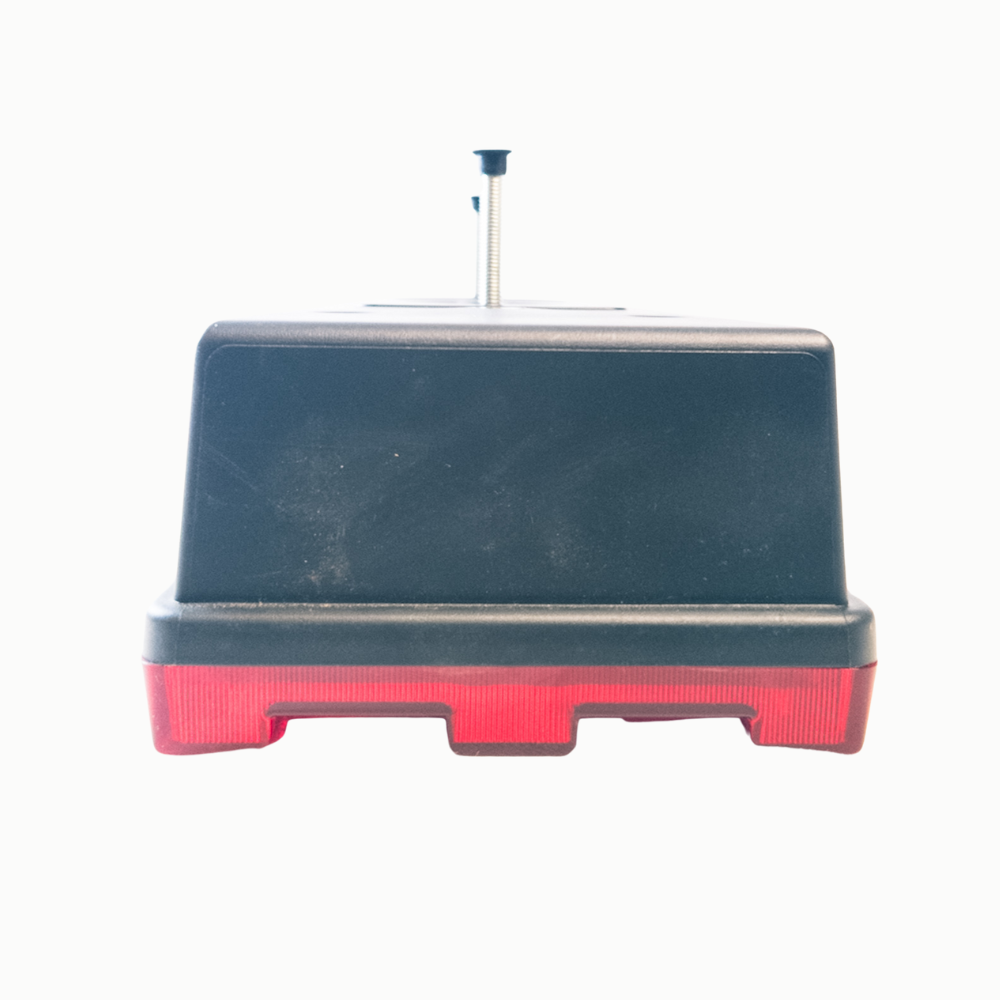 6-Chamber Ribbed Universal Tail Light for Mercedes Trucks